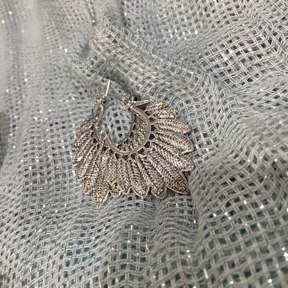 Silver Colored Jewelry Lot - Picture 6 of 6